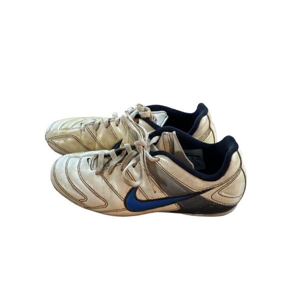 Vintage Nike Leather Soccer Cleats Sz 2.5M - Cream & Blue - Picture 3 of 6